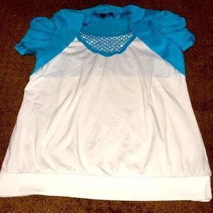 IZ Amy Byer Girls top Size XL  aqua blue & white shirt EUC